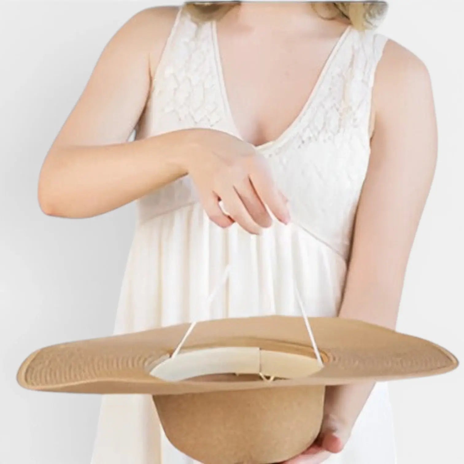 Chapeau Paille Tressée Bord Extra Large Protection Solaire Femme La Boutique du Chapeau