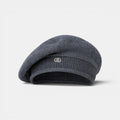 Béret Laine Tricoté Femme avec Insigne Métal La Boutique du Chapeau