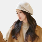 Béret Laine Tricoté Femme avec Insigne Métal La Boutique du Chapeau